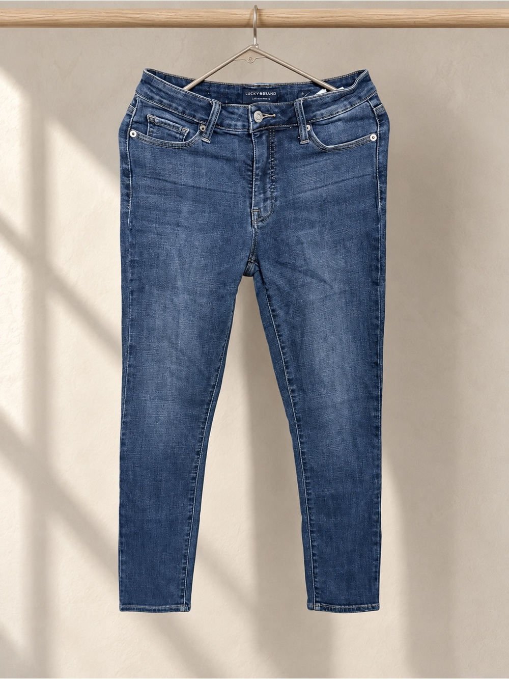 Lucky Brand Women’s Medium Blue Skinny Jeans